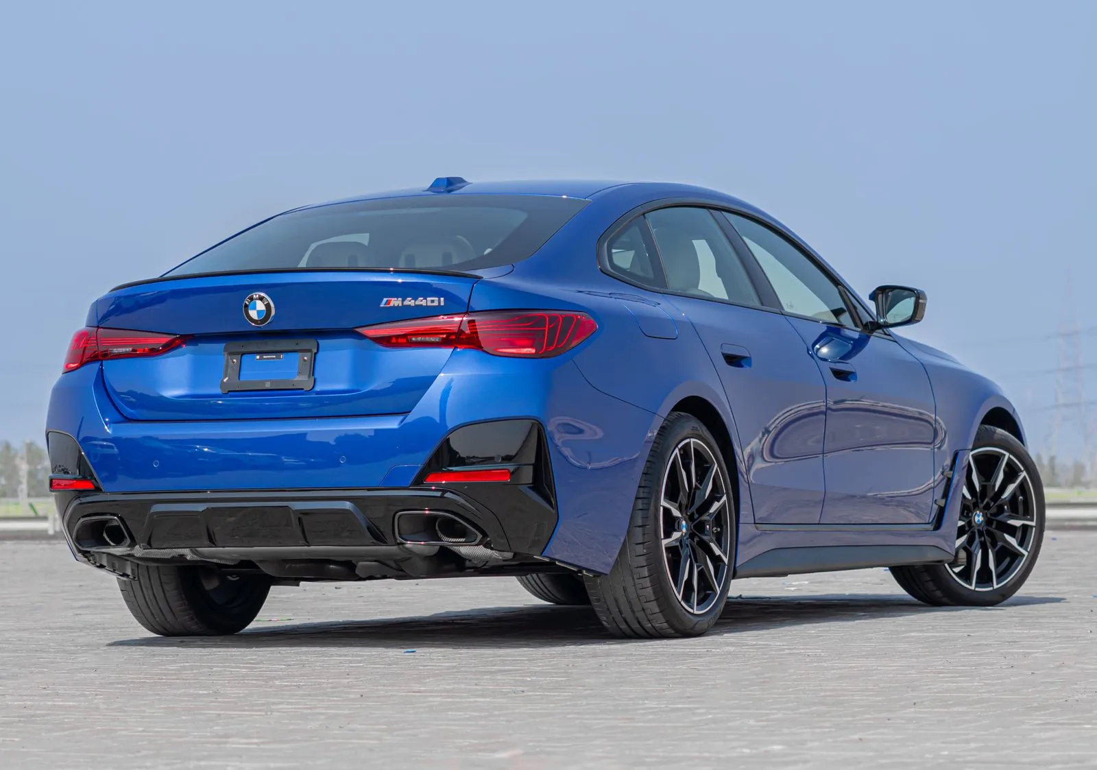 BMW M440i Sedan 2026 exterior
