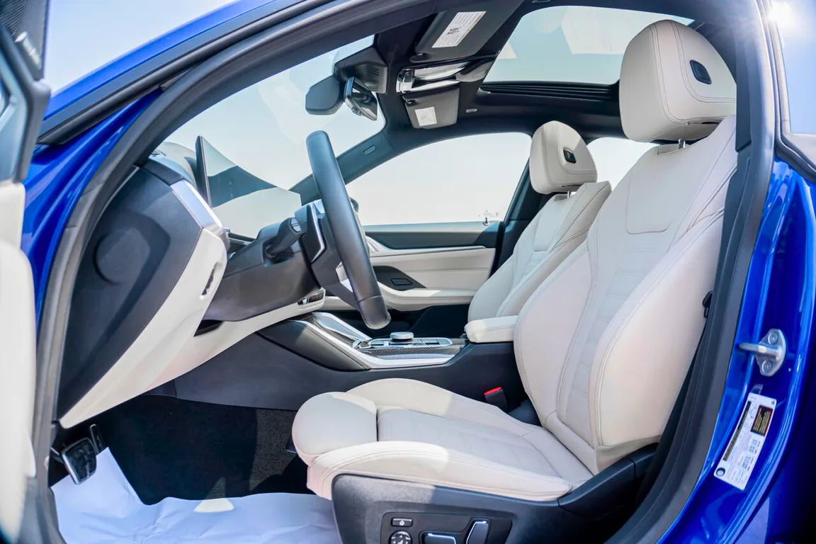 BMW M440i Sedan 2026 interior