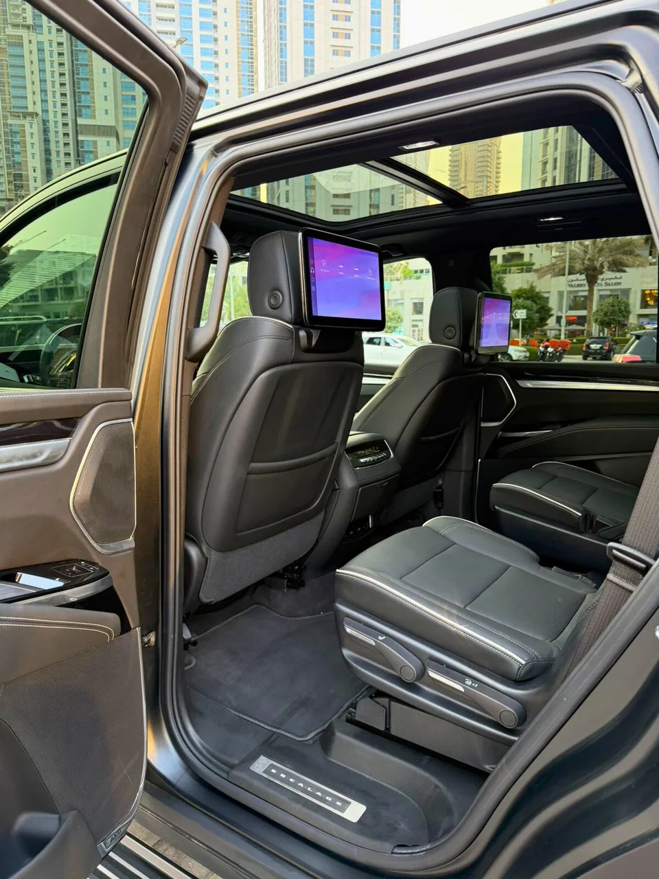 Cadillac Escalade 2026 interior