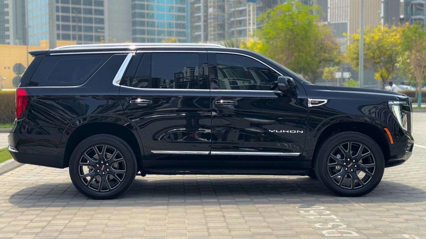 GMC Yukon 2026 gallery page 3