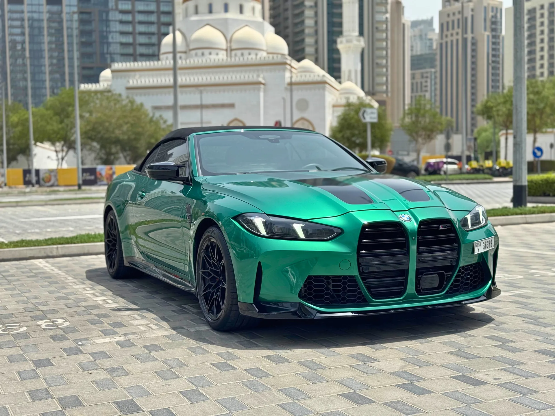 M4 Competition Convertible exterior