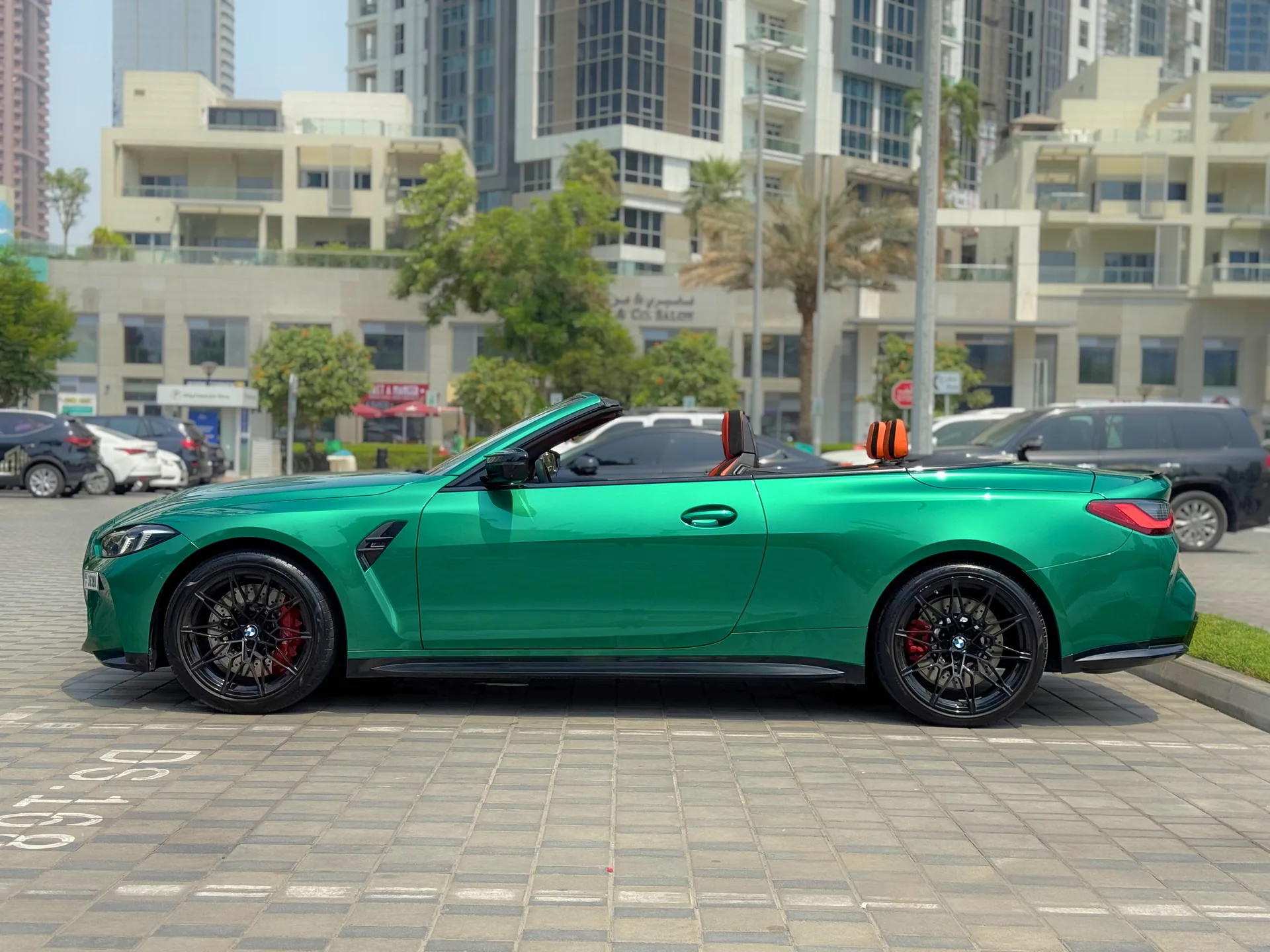 M4 Competition Convertible exterior