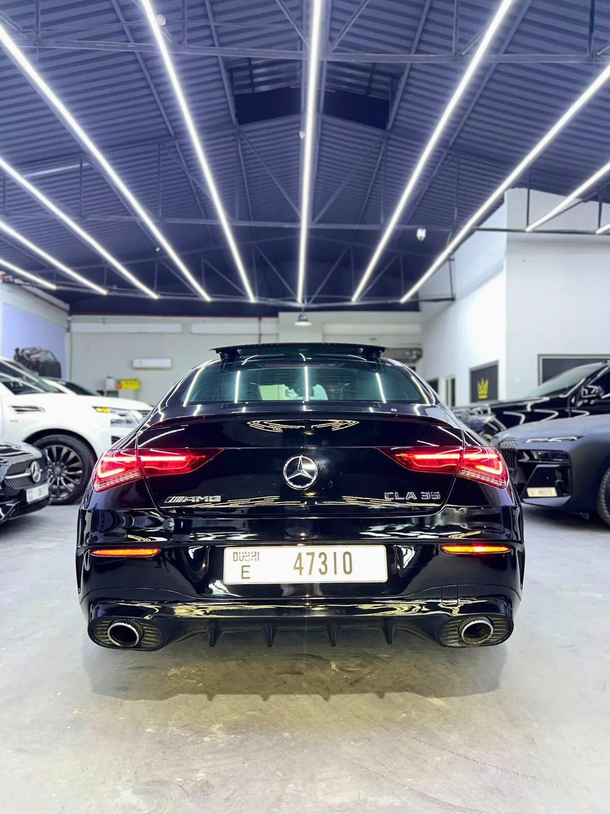 Mercedes-AMG CLA 35 interior