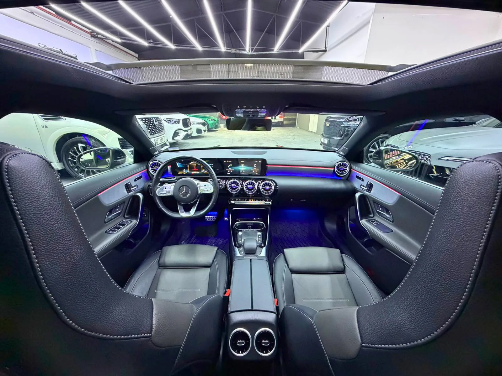 Mercedes-AMG CLA 35 interior