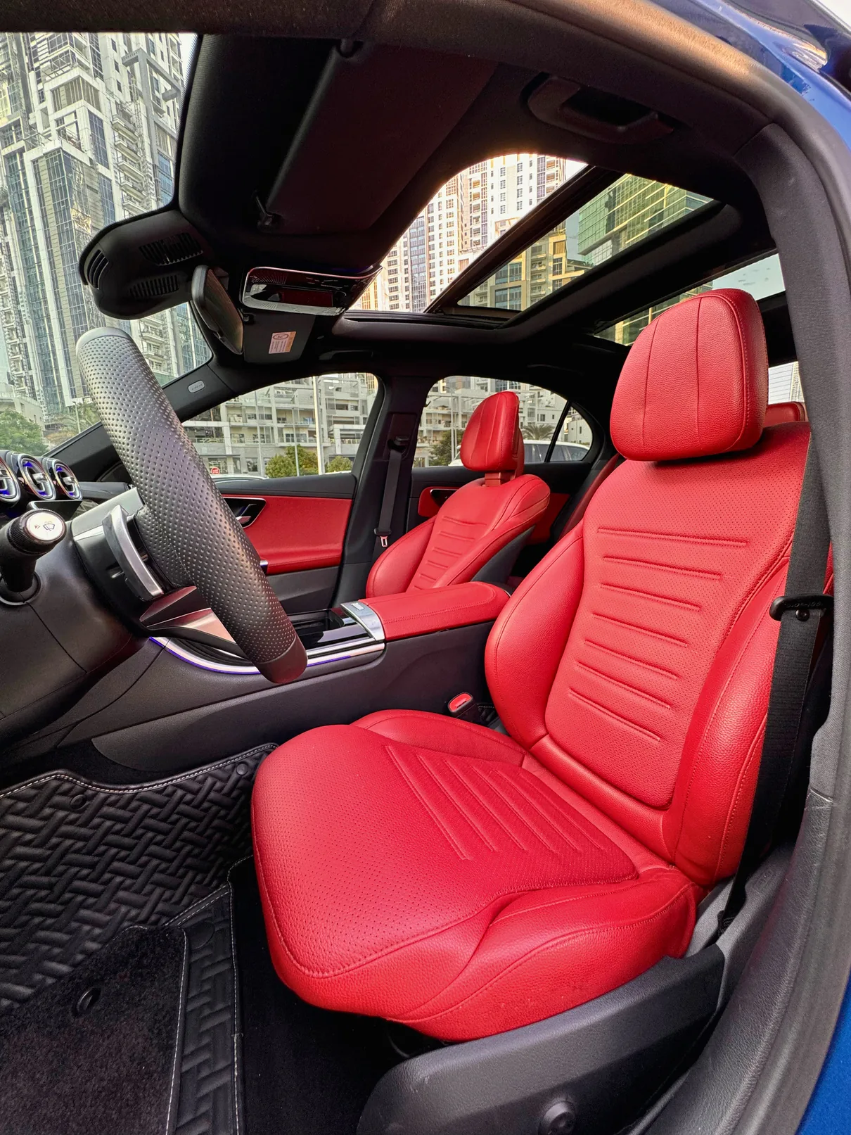 Mercedes-Benz C300 interior
