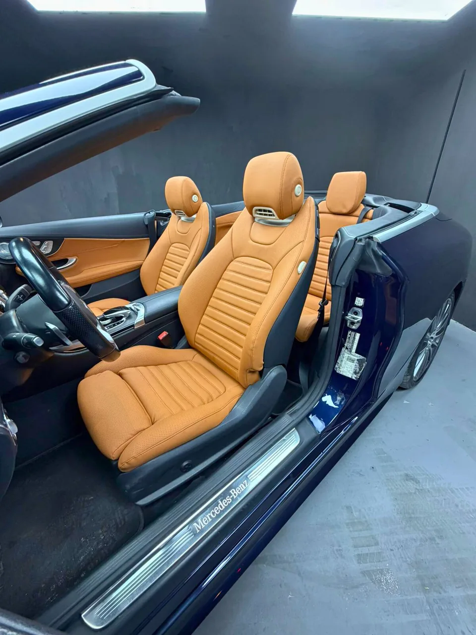Mercedes C300 Convertible interior