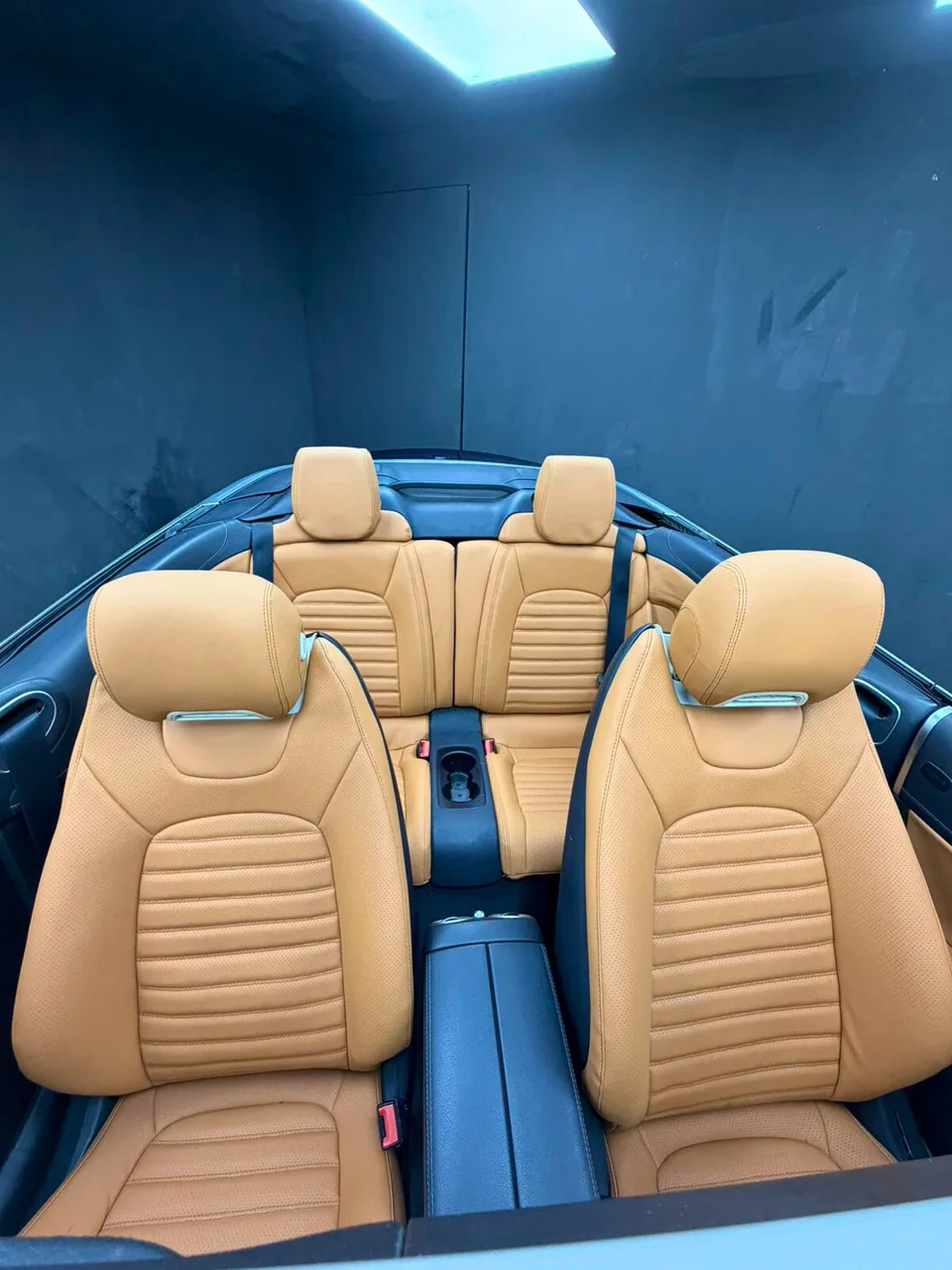 Mercedes C300 Convertible interior