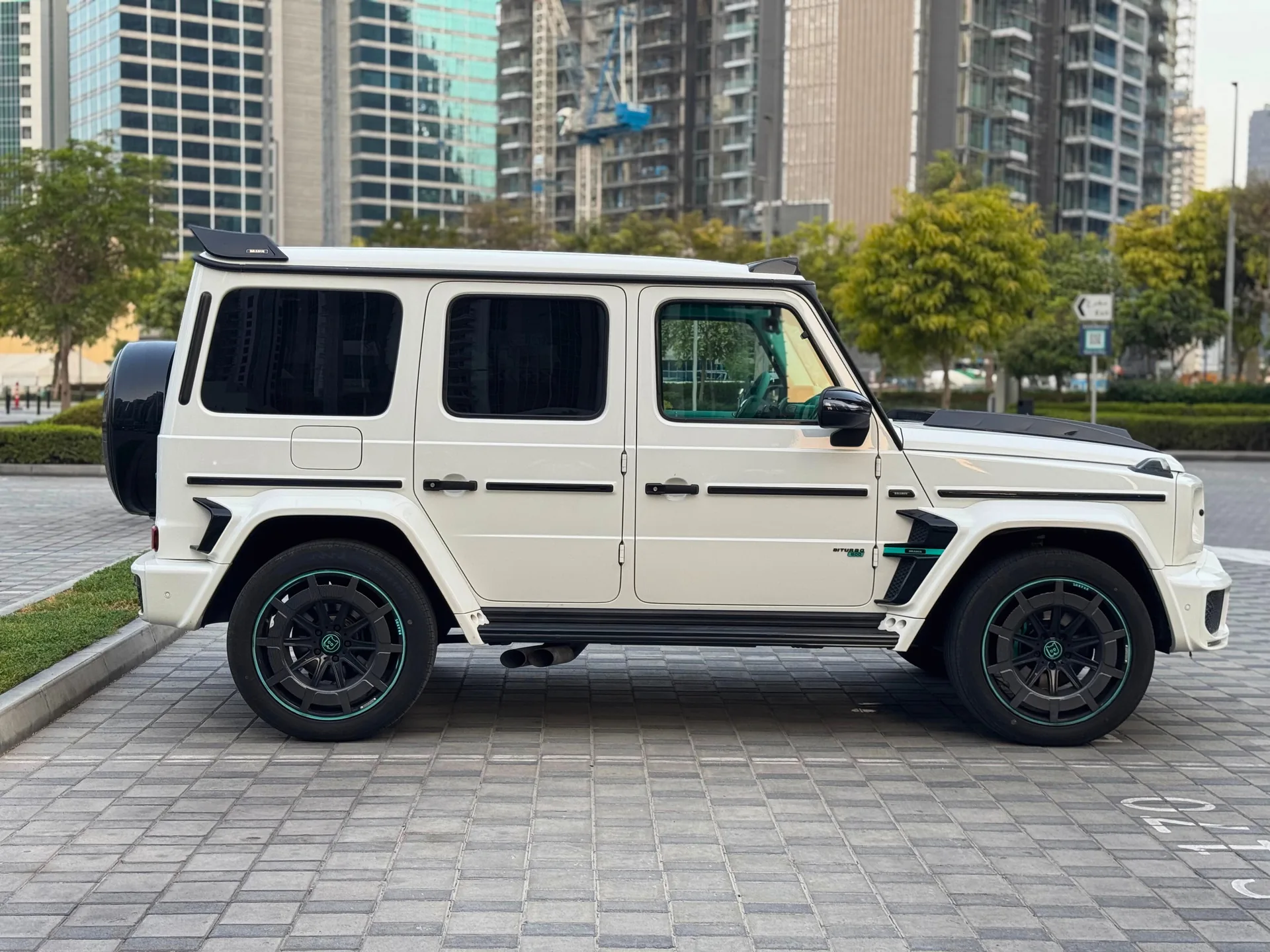 Mercedes G Brabus White & Tiffany Interior exterior