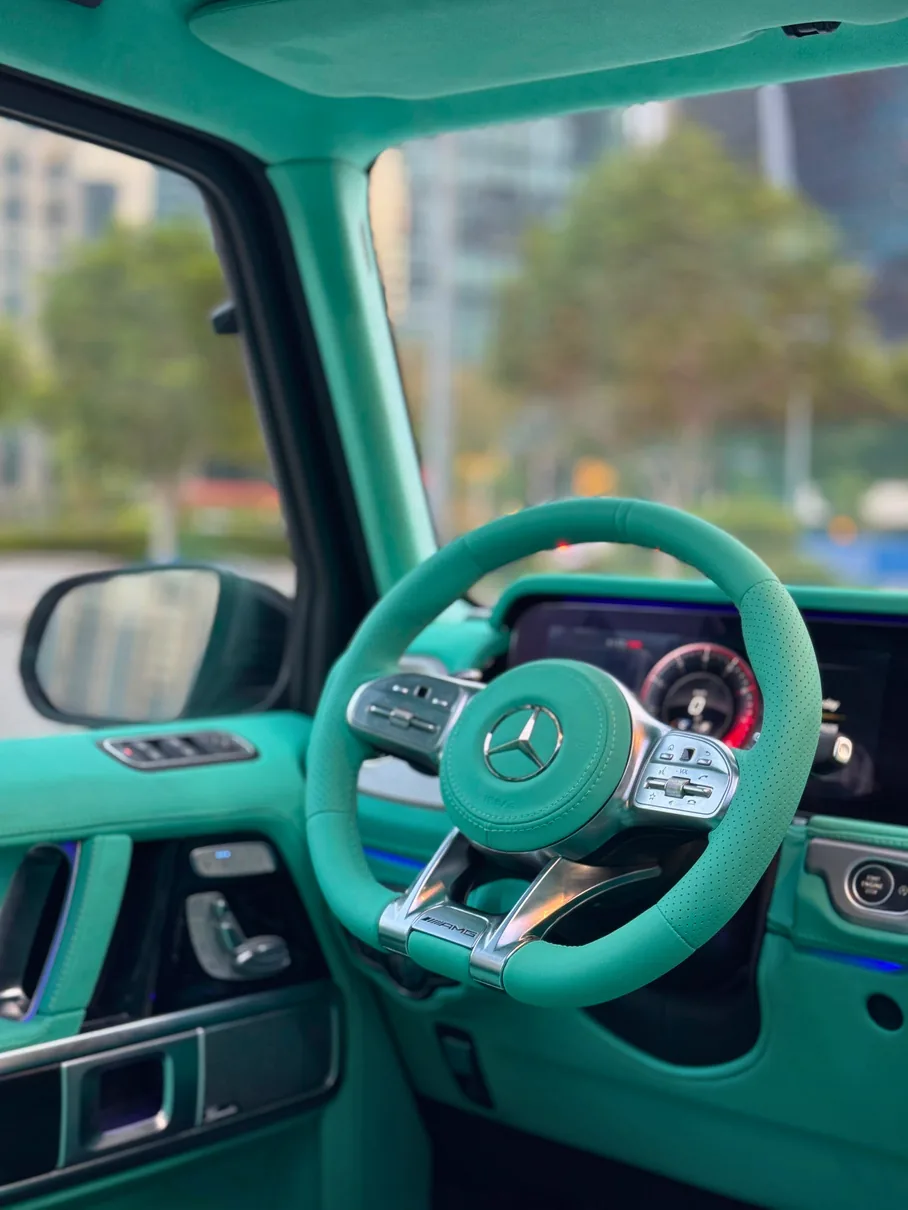 Mercedes G Brabus White & Tiffany Interior interior