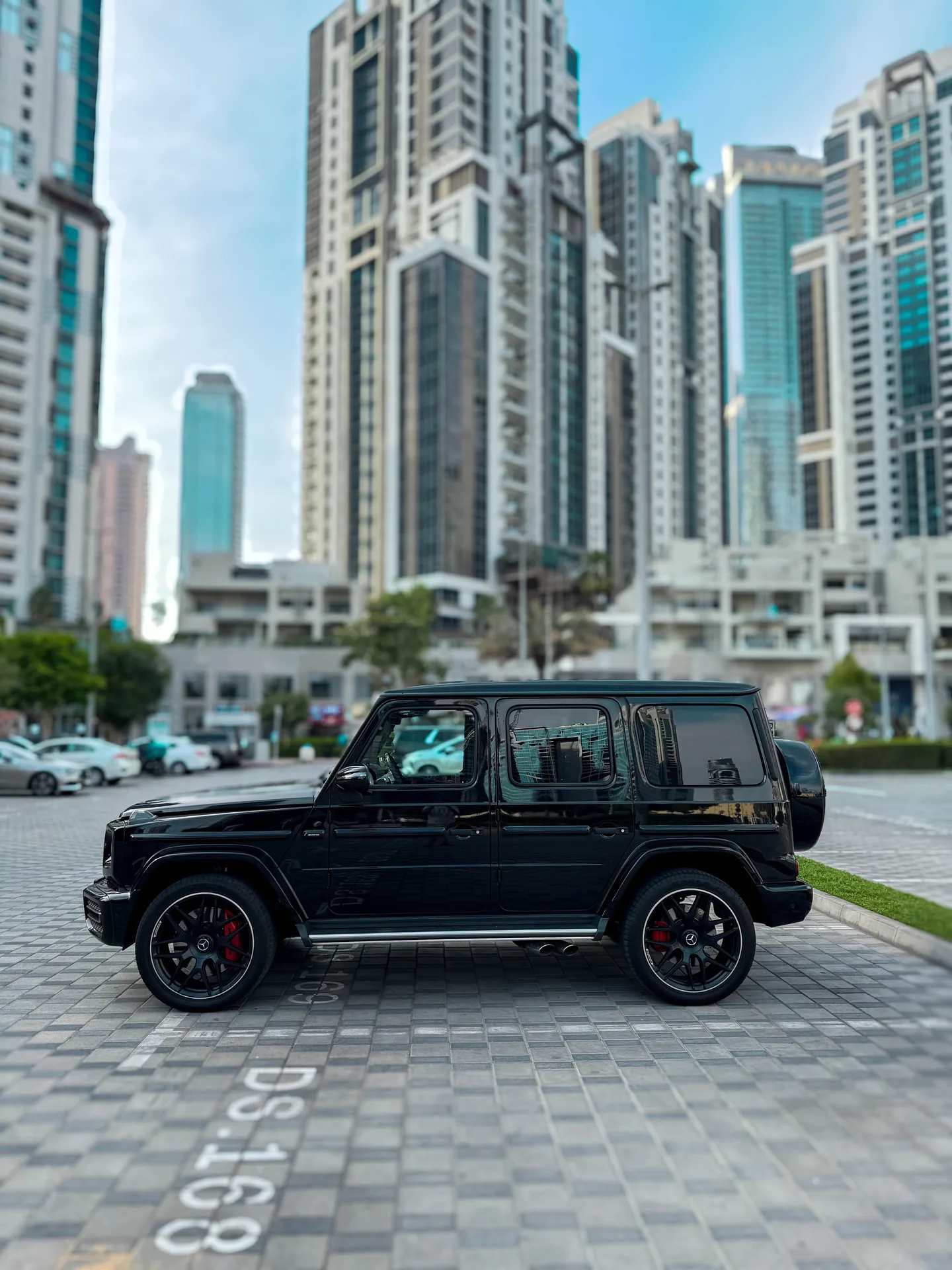 Mercedes G63 Black exterior