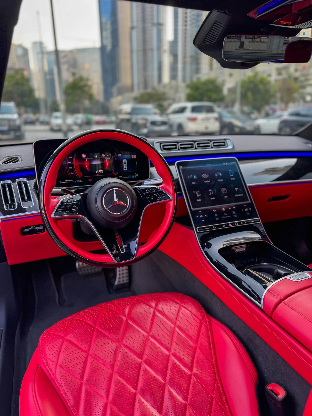 Mercedes S 580 L AMG interior