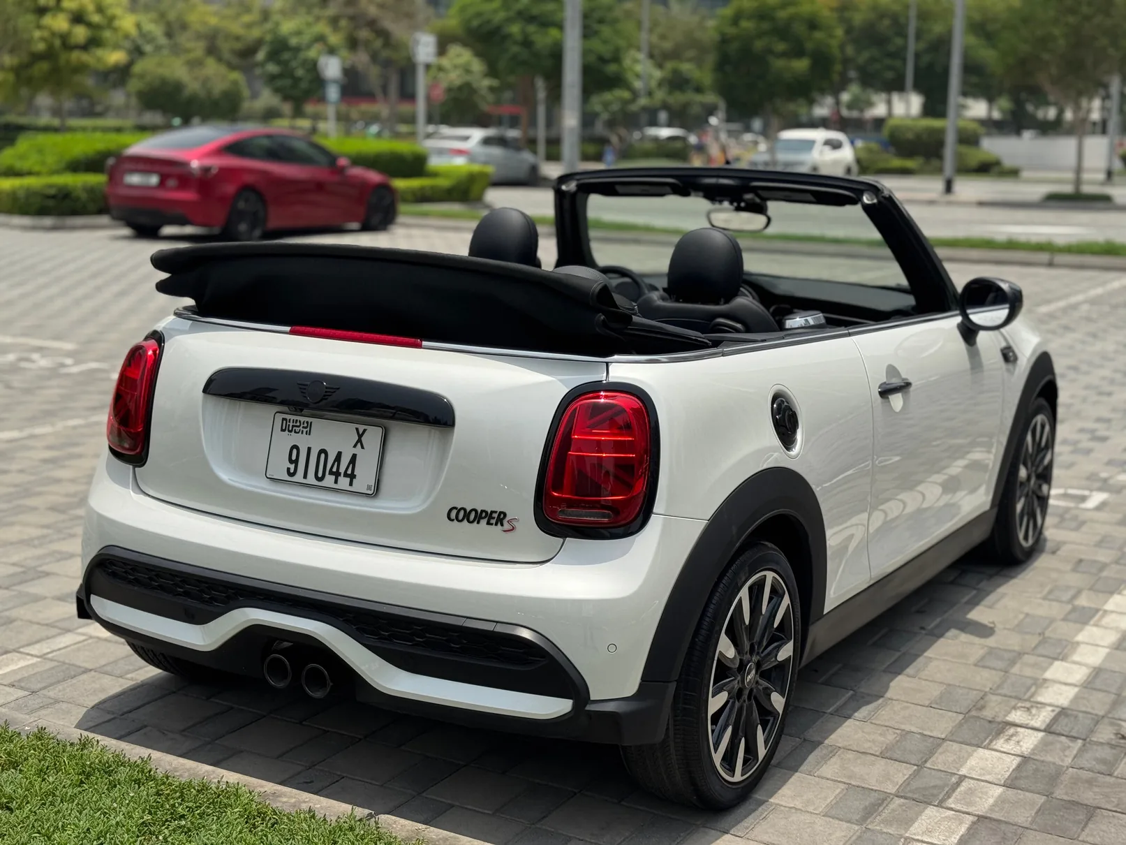 Mini Cooper S Cabriolet exterior