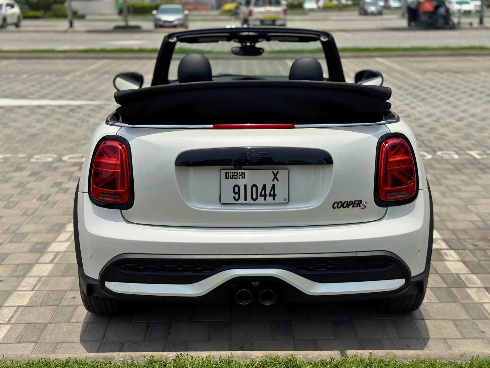 Mini Cooper S Cabriolet exterior