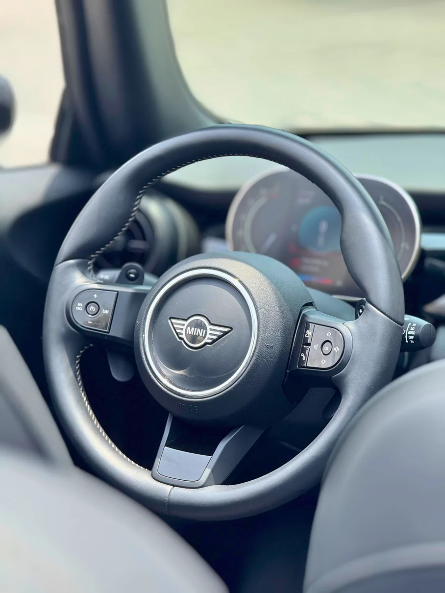 Mini Cooper S Cabriolet interior