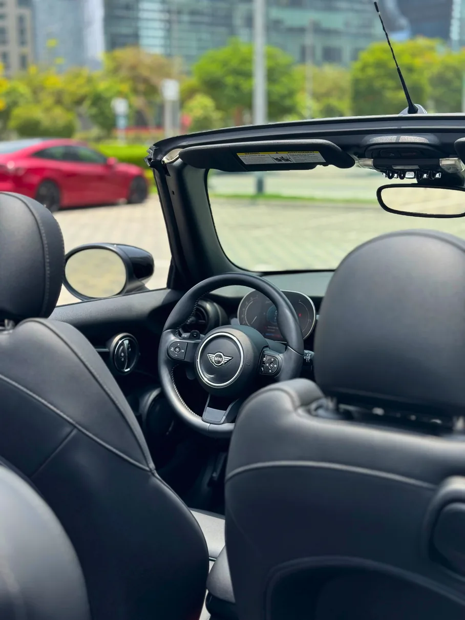 Mini Cooper S Cabriolet interior