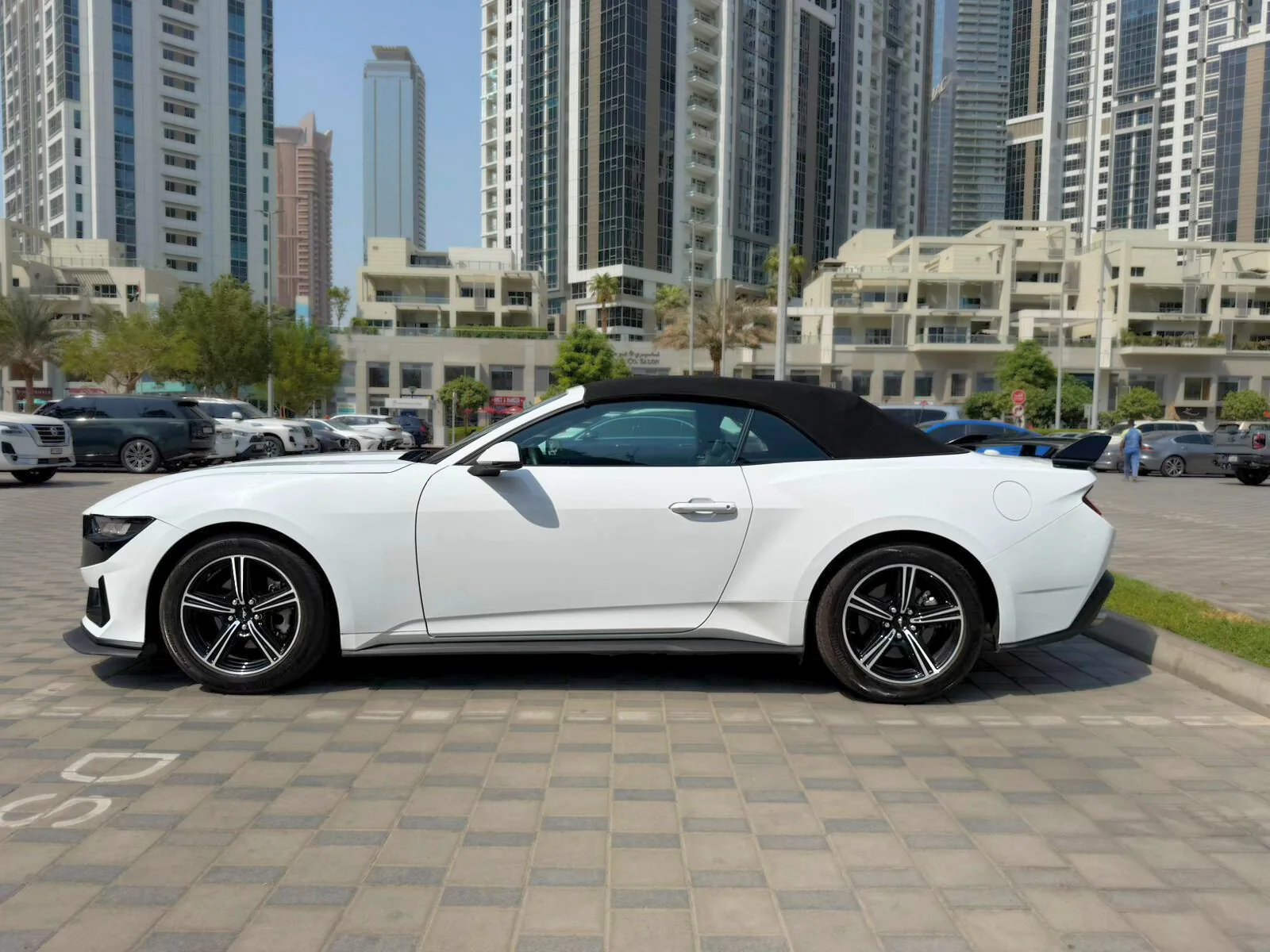 Mustang Convertible 2025 exterior