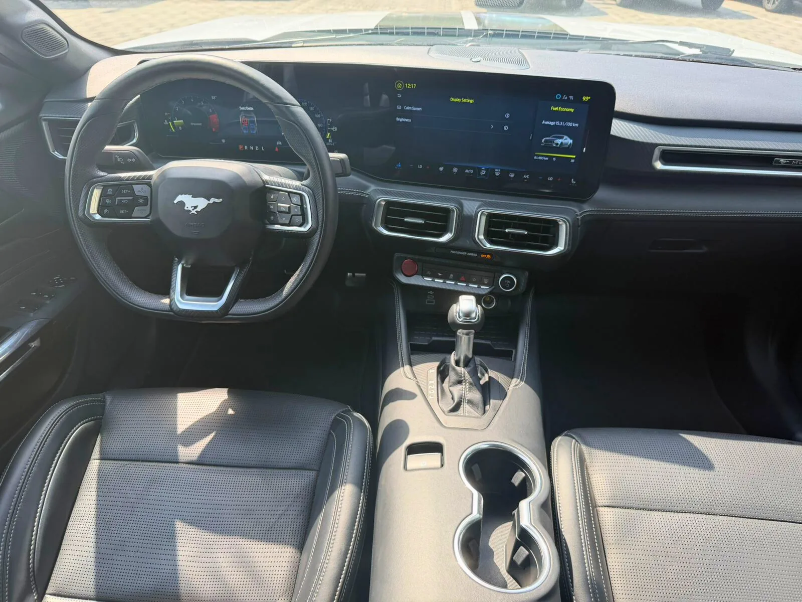 Mustang Convertible 2025 interior