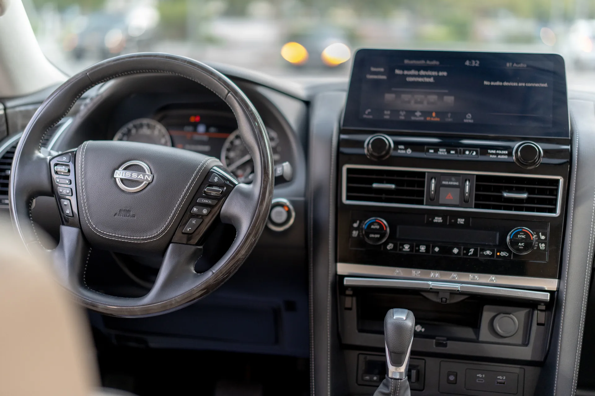 Nissan Patrol V8 Platinum interior