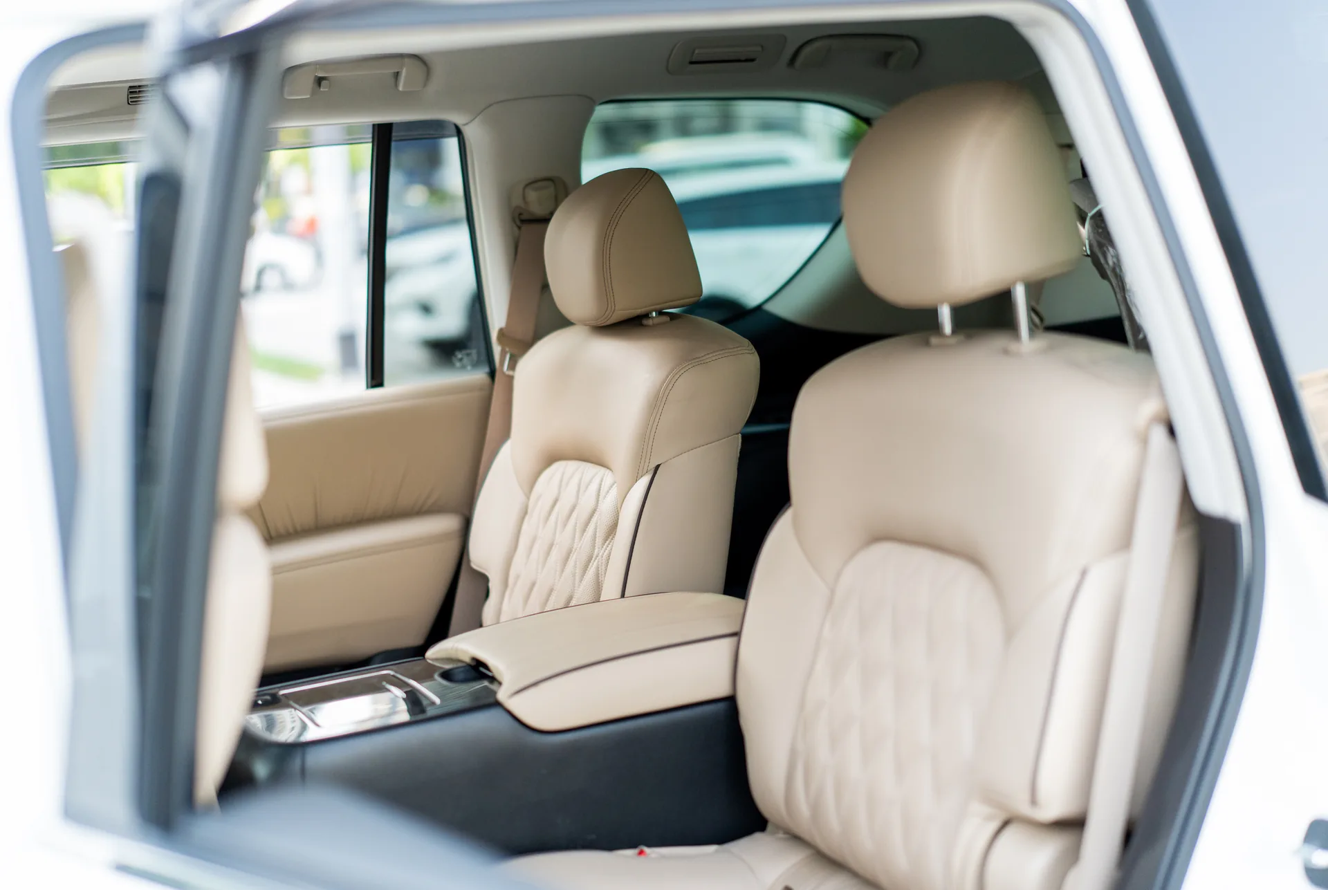 Nissan Patrol V8 Platinum interior