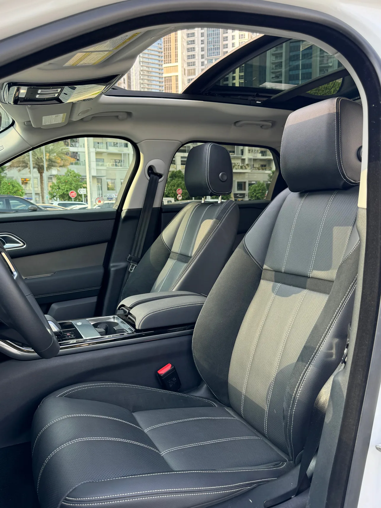 Range Rover Velar interior