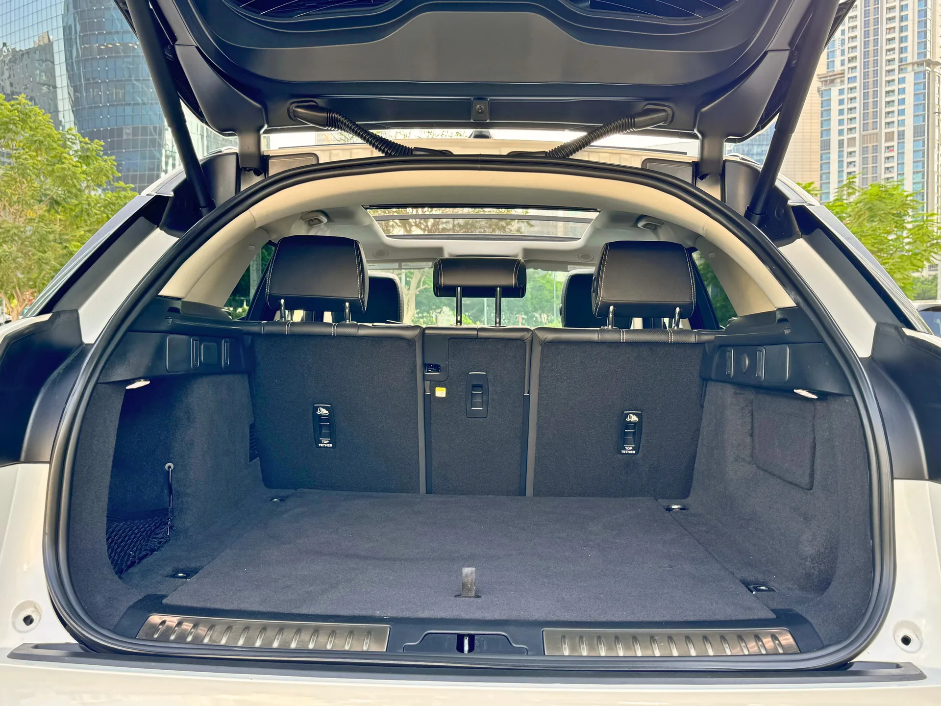 Range Rover Velar interior