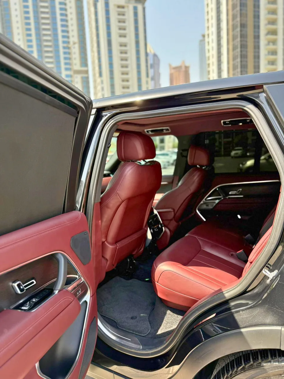 Range Rover Vogue V8 interior